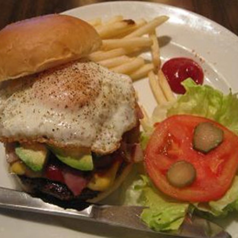 炭焼きアメリカン・グルメハンバーガー(ネクサス・チャーブロイルグリル （NEXUS charbroil-grill）)