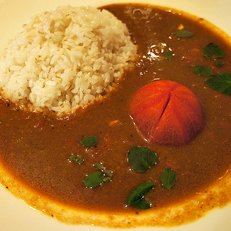 極甘フルーツトマトと生ハーブのまるごとカリー(すぱいす )