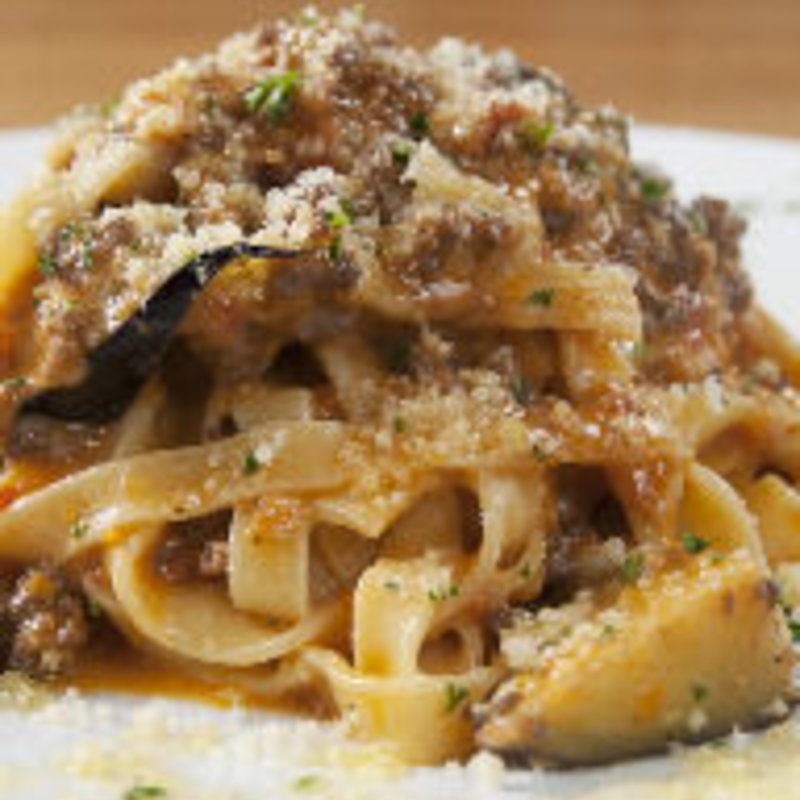 ブドウ牛とラグーソース(キッチン サクラ)