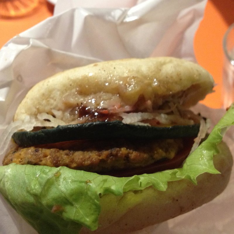 ハーモニーバーガー(KICK BACK CAFE)