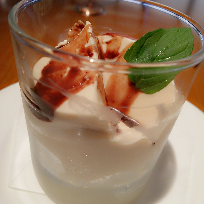 紅茶のパンナコッタ(ラバロック グリル テルメ)