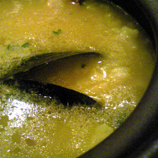 黄色い魚介オジャ(Bar de Ollaria（バルデオジャリア）)