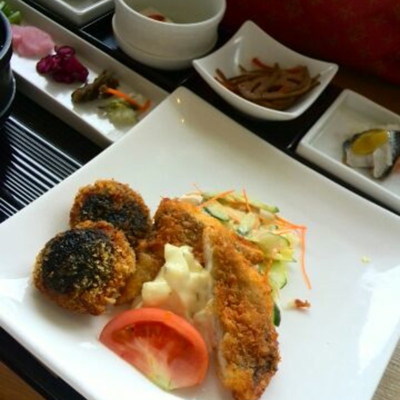 舌平目フライどんこ椎茸肉詰め添え(美先 新宿店 （みせん）)