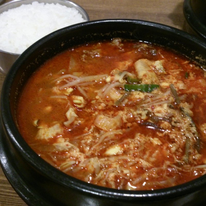 スンドゥブチゲ(韓国家庭料理味韓)