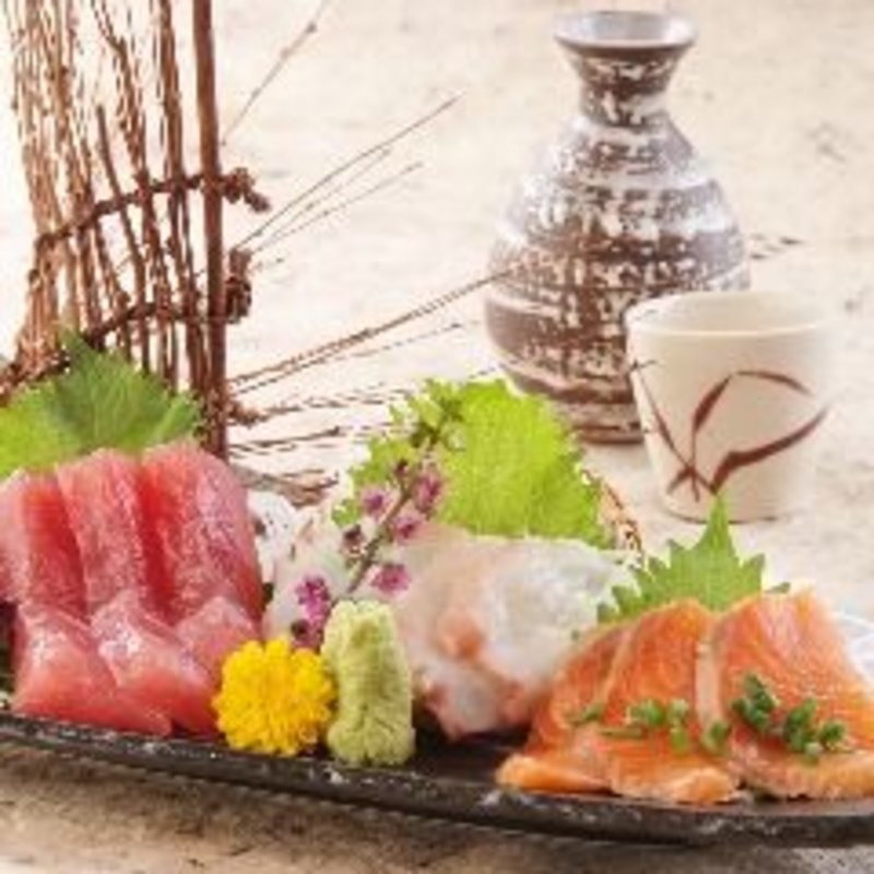 刺身三点盛り(琥白 （Kohaku）)