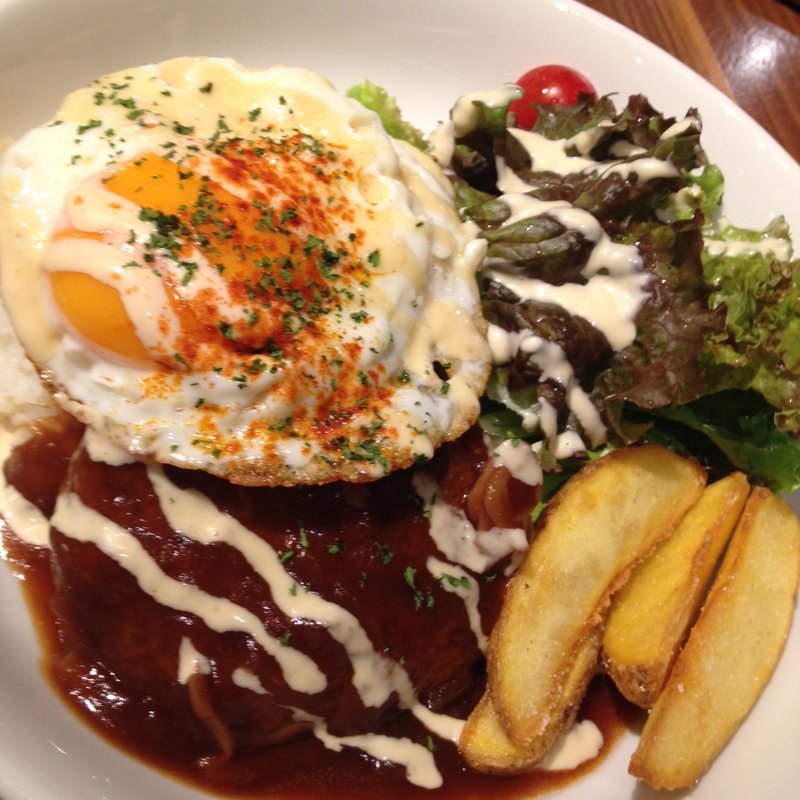 バーベキューソースのロコモコ(TOWER RECORDS CAFE 渋谷店)