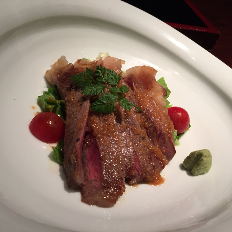 黒毛和牛サーロインのサラダ仕立て (しろう)