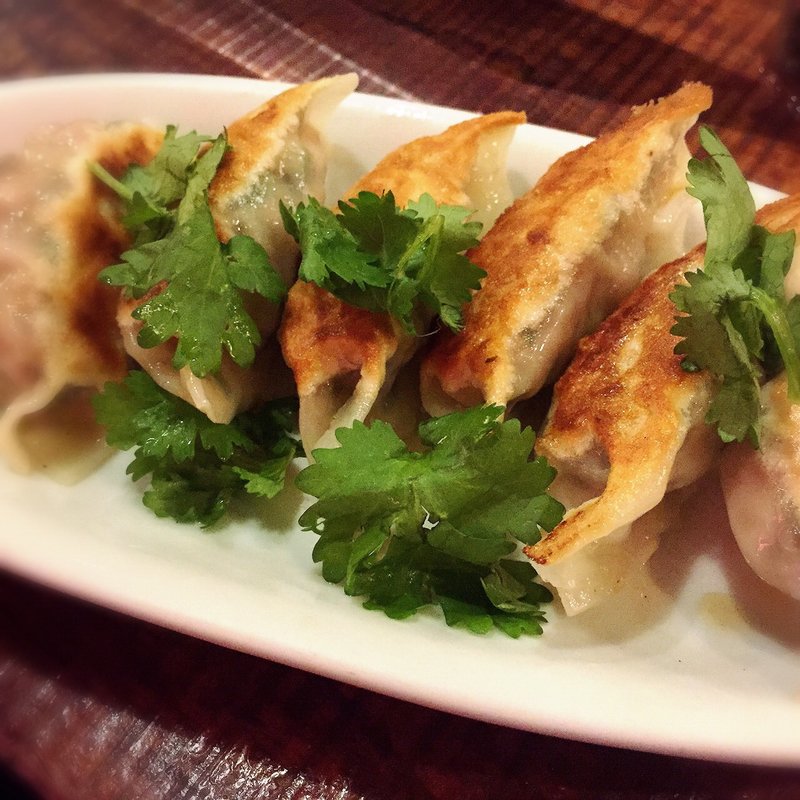 パクチ餃子(久慈清商店)