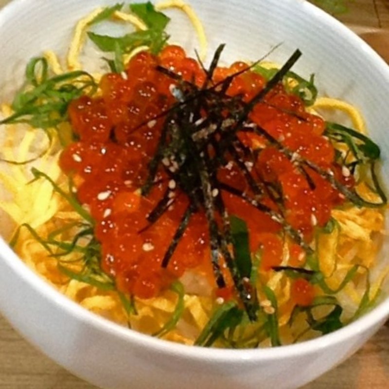 いくら丼(toto kitchen)