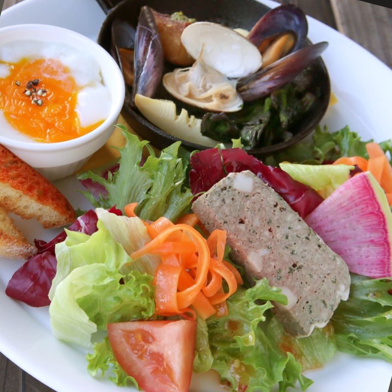 エッグスラットとtooth toothサラダランチ