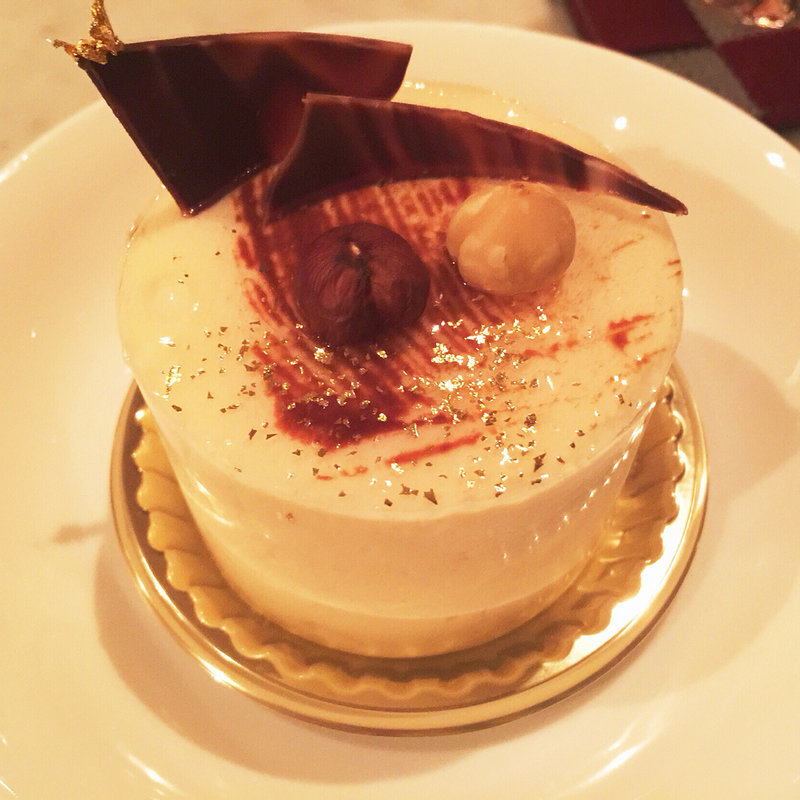 ヘーゼルナッツとチーズのケーキ(パウンドハウス 心斎橋店)