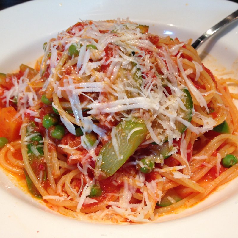 季節野菜のトマトソースパスタ(grigio la tavola（グリージョ ラ ターヴォラ）)