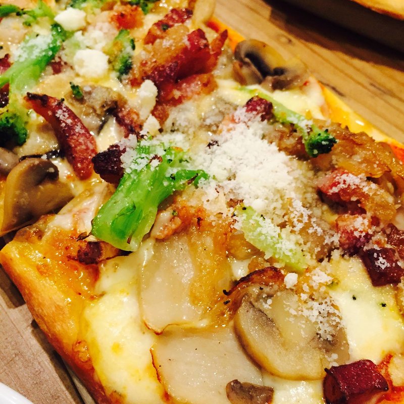 ピッツァ ミックス(Italian Kitchen VANSAN)