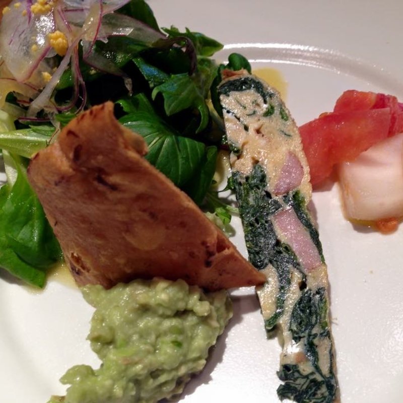 本日の前菜プレート(ロテイー チキンアンドジャッキー タコス （Roti Chicken&Jackie Tacos）)