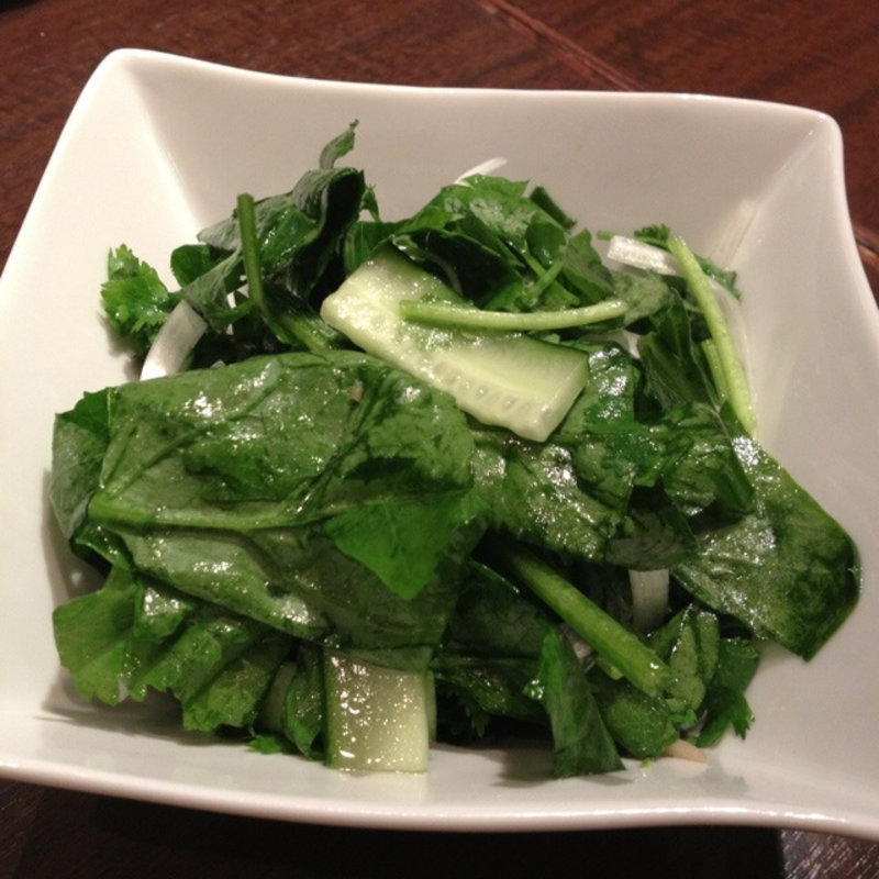 パクチーサラダ(うしごろバンビーナ 恵比寿本店)