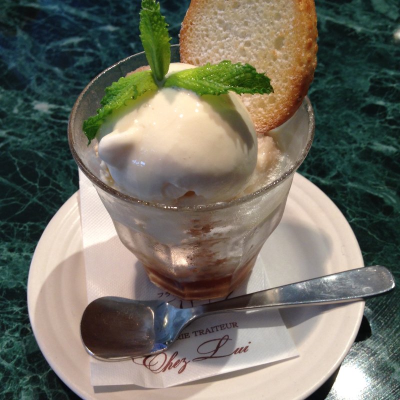 カフェ氷（ミルクラテ味）(ロティ シェ・リュイ)