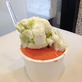 ジェラートダブル(道の駅どまんなか たぬま )