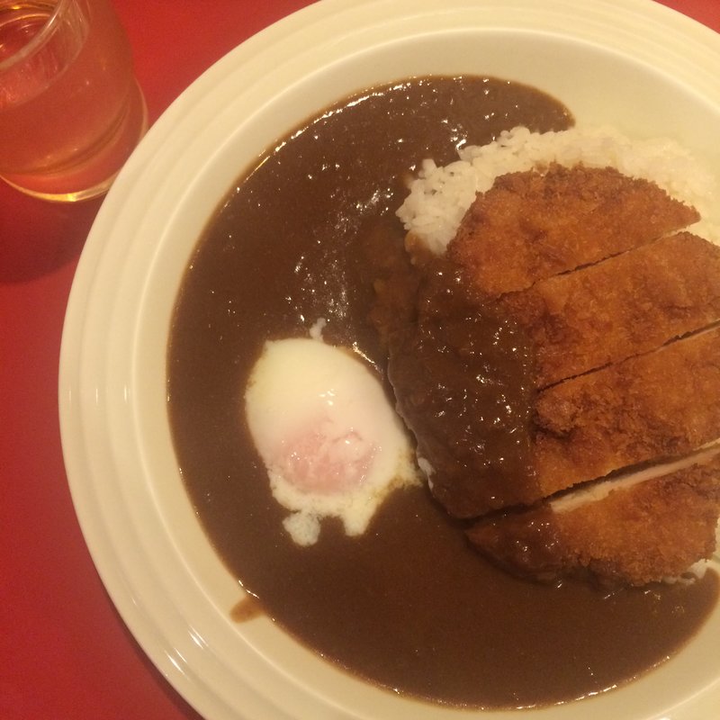 チキンカツカレー with 温玉(カレーの王様青山店)