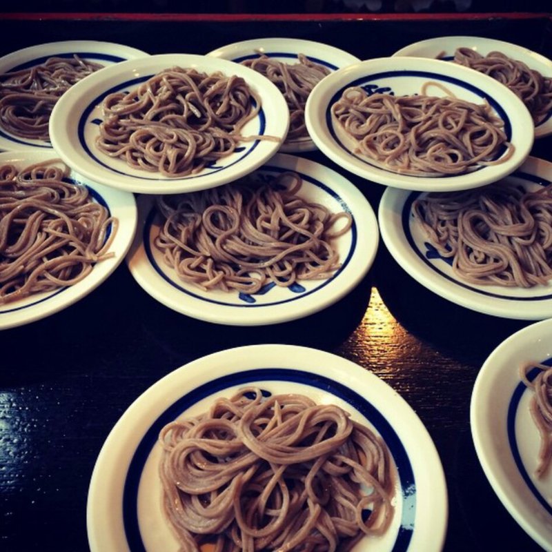 皿そば(そば処 本陣鸛屋（つるや）)