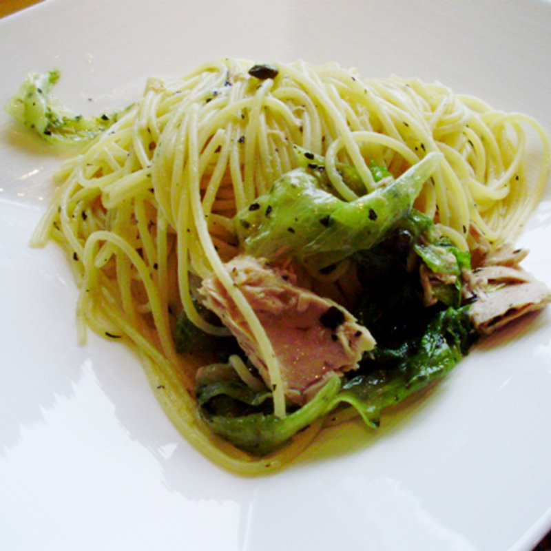 レタスとツナのスパゲティー(ヴィヴィ　ラ・ベルデ （ViVi la verde）)