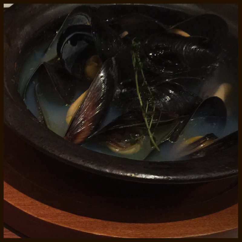 ムール貝のクリーム蒸し (貝殻荘 神楽坂本店)