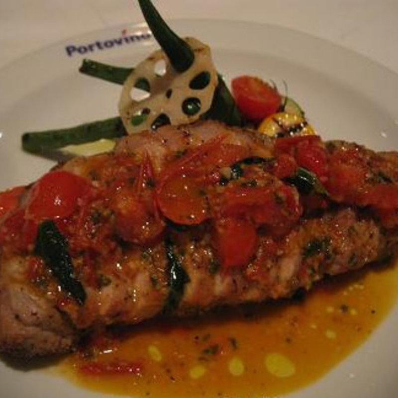 やまと豚のグリル　チェリートマトのケッカソース(Portovino ポルトヴィーノ)