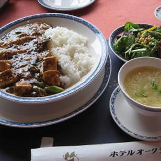 麻婆豆腐かけご飯(ホテルオークラ レストラン横浜 中国料理 桃源 （トウゲン）)