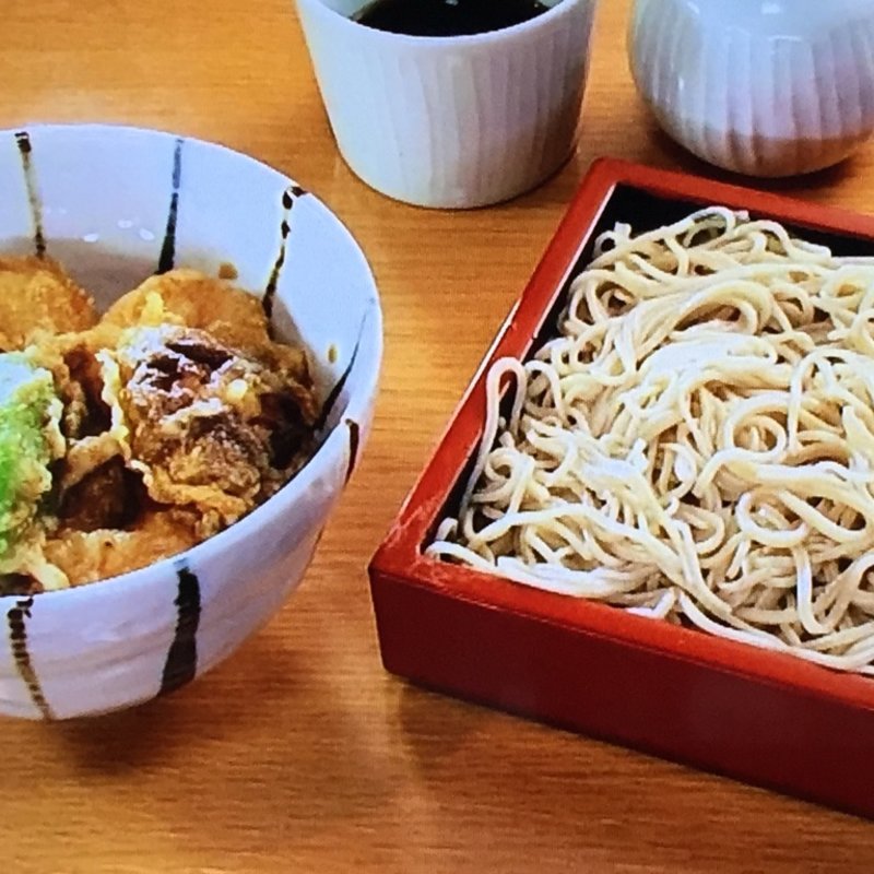 もり蕎麦と小海老天丼のセット(手打ち蕎麦 更科 よしき （てうちそば さらしな よしき）)