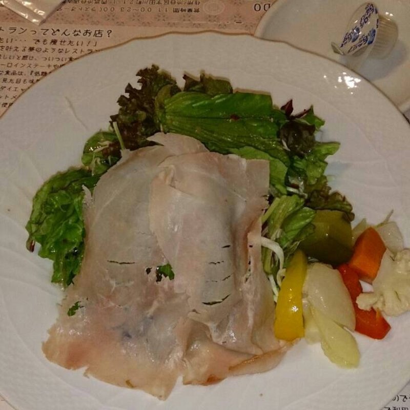 イタリア産プロシュートコットとベビーリーフサラダ(ナチュラル ダイエット レストラン NODO)