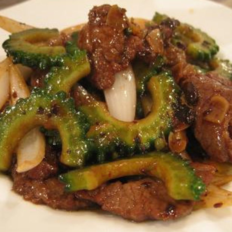 和牛ロースとゴーヤの豆鼓炒め実山椒の香り(中国旬菜 茶馬燕)