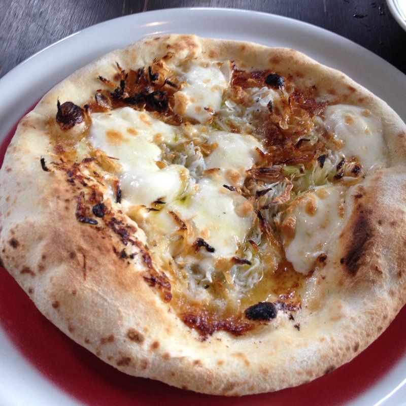 深谷ネギと釜揚げしらす＆えびの和風ピザ(レストランCAFE&DININGBAR わたげ)