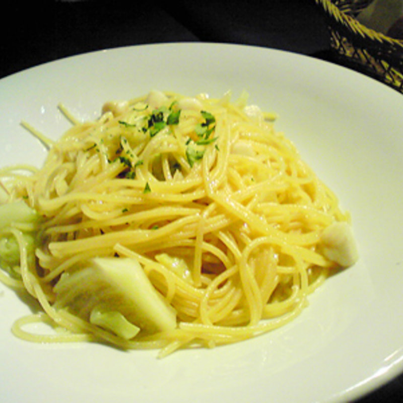 小柱とキャベツのペペロンチーノ(ビソーニョ)