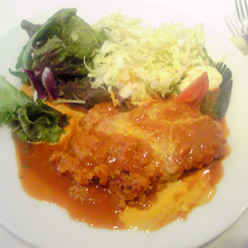 自家製じゃんぼハンバーグ　(ラ・カズッチャ)