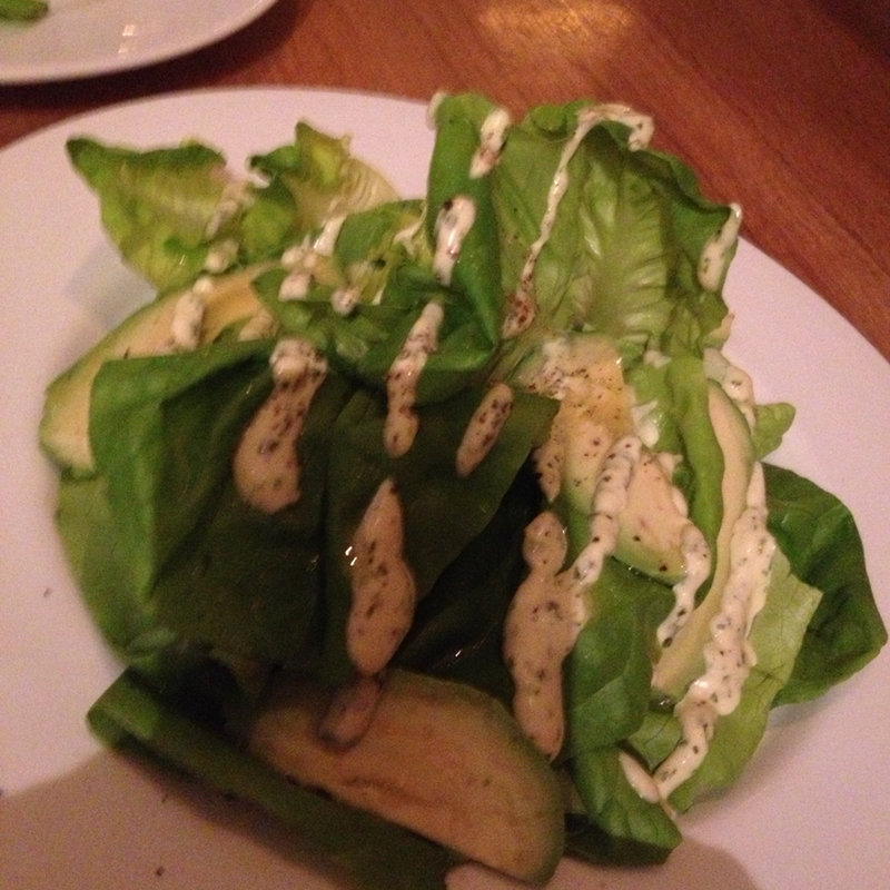 レタスとアボカドのサラダ(bills 表参道)