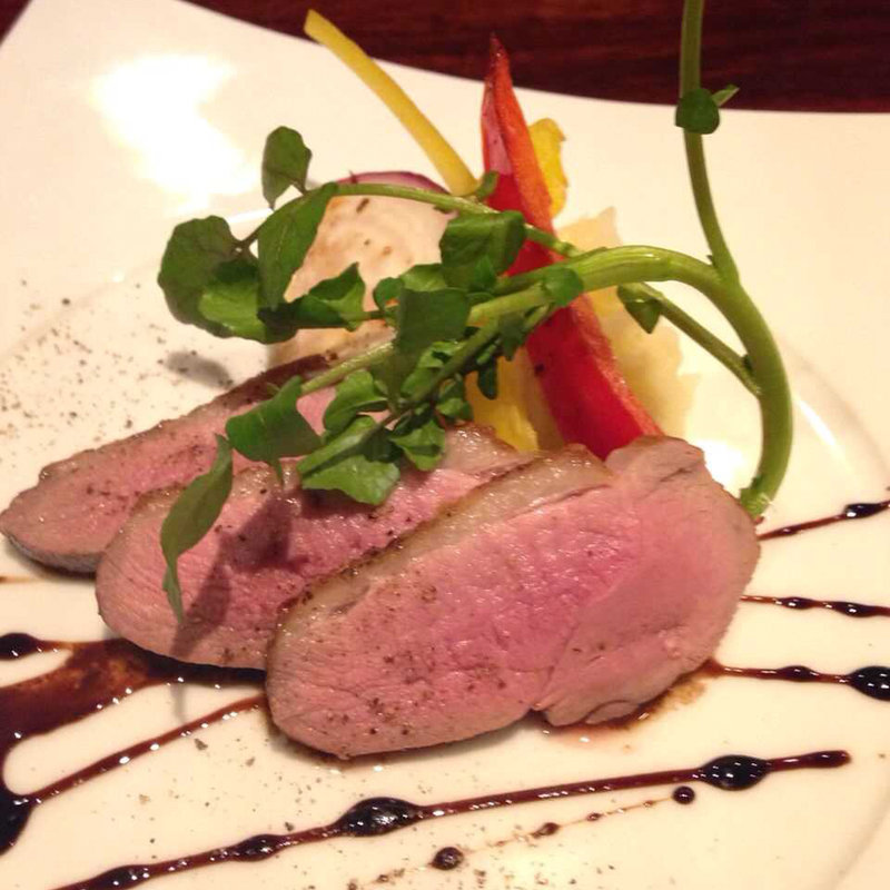 バルバリー 鴨胸肉の炭火焼 バルサミコソースで(belon)