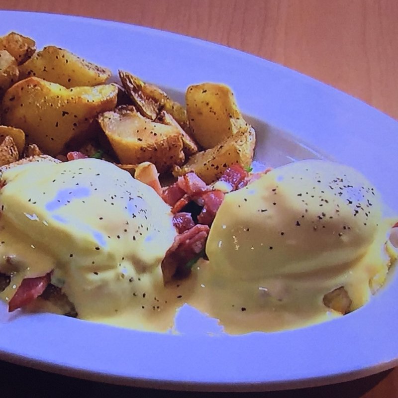 エッグベネディクト（ポテト付）スタンダード(Eggs 'n Things 心斎橋店)