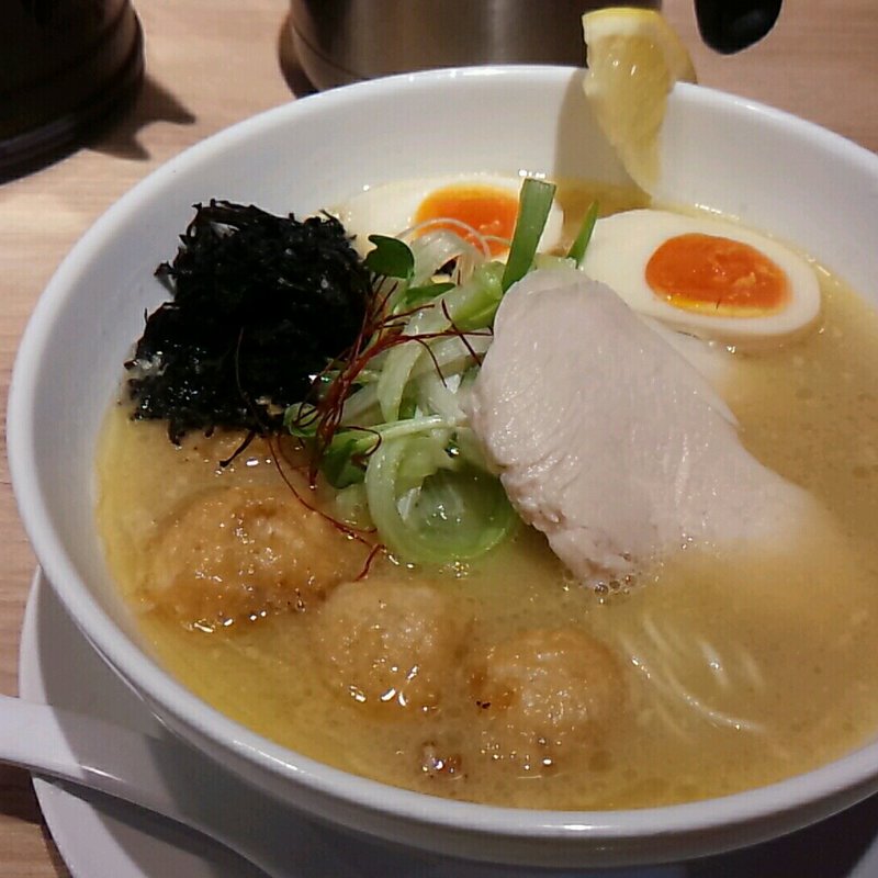 特製鶏白湯らーめん(麺屋 越鶏 生田ロード店)