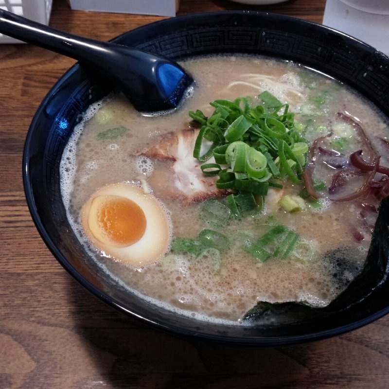 とんこつラーメン(ラーメン 一六)