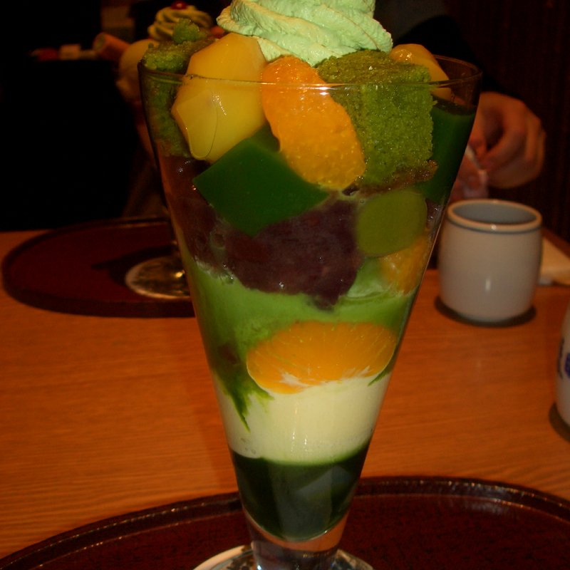 抹茶カステラパフェ(茶寮都路里 大丸東京店 （さりょうつじり）)