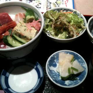 海鮮丼定食(葡萄や)