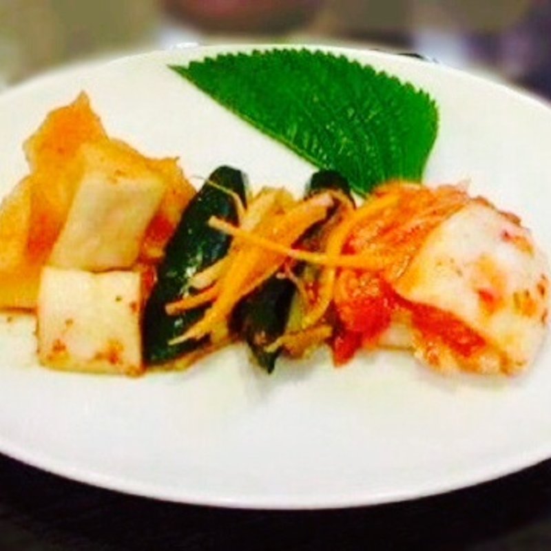 キムチ盛り合せ(韓食堂 モクチャ)