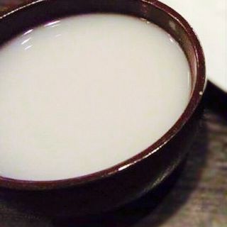 黒豆マッコリ(韓食堂 モクチャ （Mokcha）)
