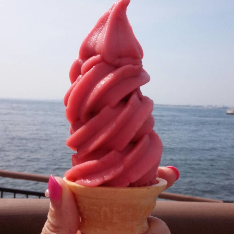 厳選いちごソフトクリーム(貝作)