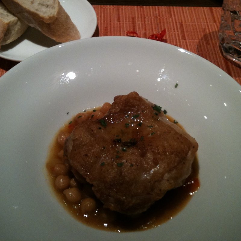 鶏モモ肉の軽い煮込みカスレ風(ビストロ石川亭COREDO室町店 （ ビストロいしかわてい ）)