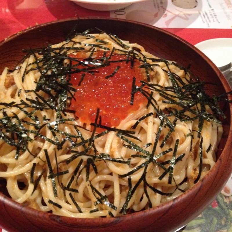 うにといくらのパスタ(壁の穴 原宿店 （カベノアナ）)