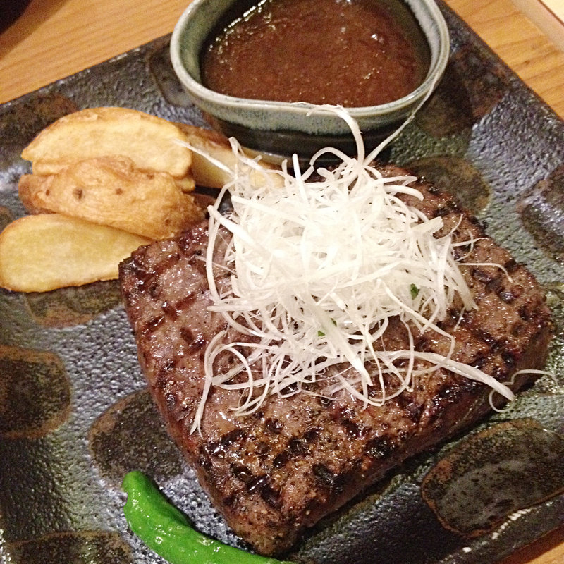 黒毛和牛うちもも厚切りステーキ(俺のやきとり 蒲田)