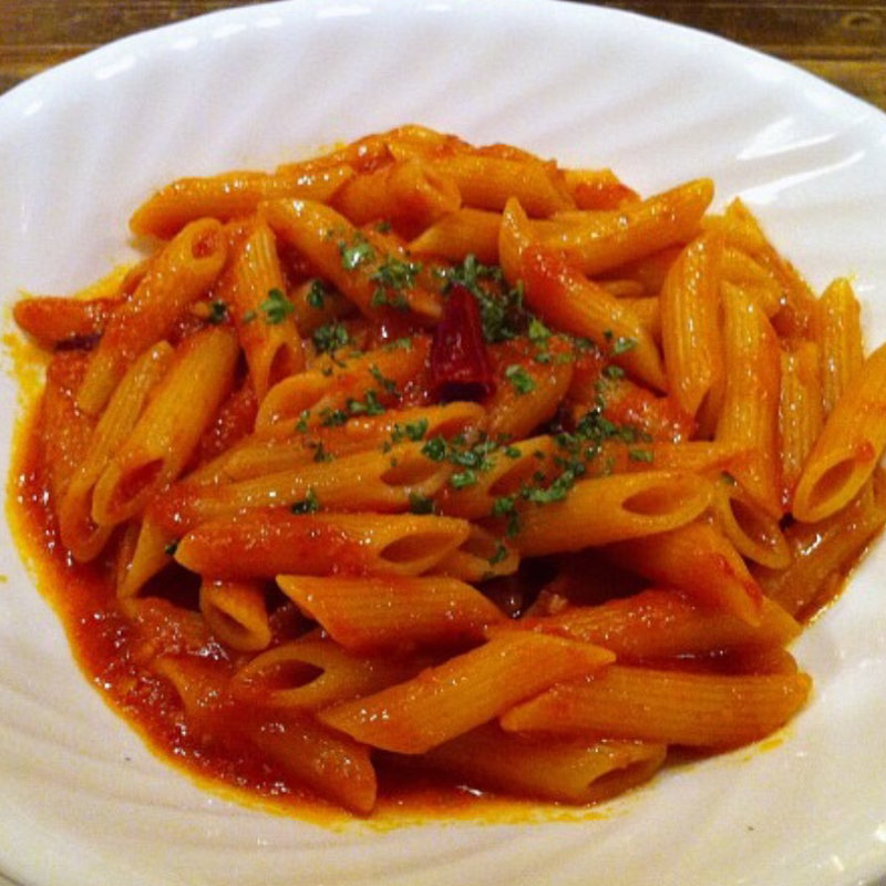 ピリ辛トマトソースのペンネ(フリーカルチャー (Free Culture))