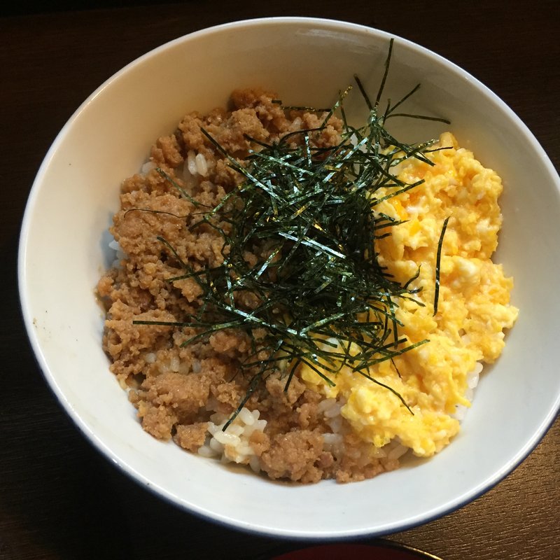二色そぼろ丼(とりまさ)