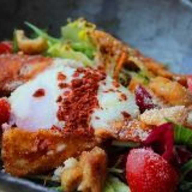 比内地鶏の照り玉シーザーサラダ(てんまい )