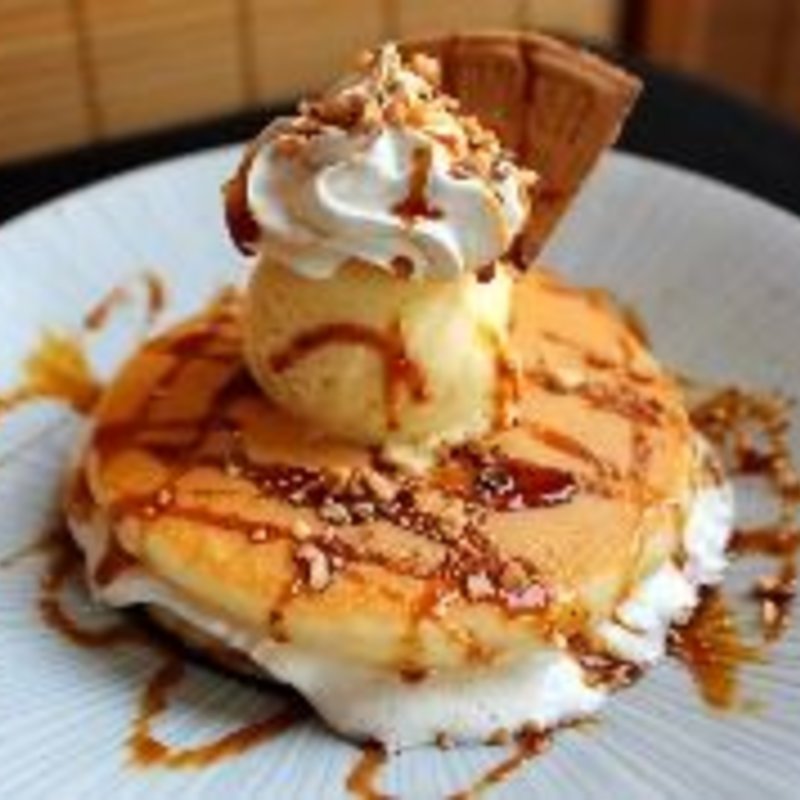 キャラメルパンケーキ バニラアイスのせ(てんまい )